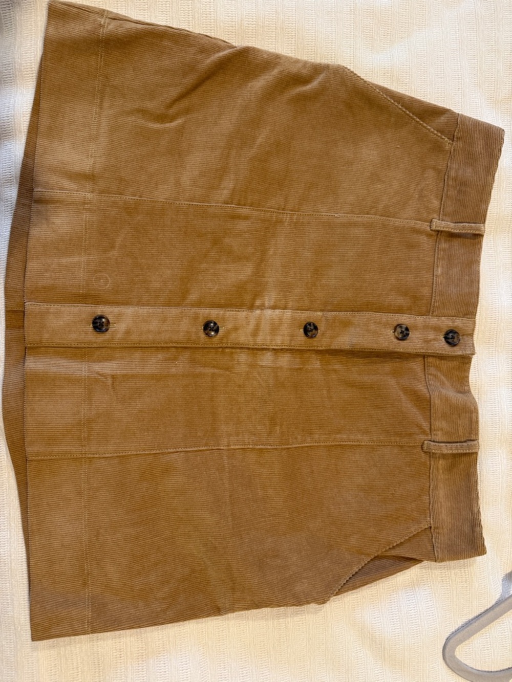 Vineyard vine corduroy skirt buttons